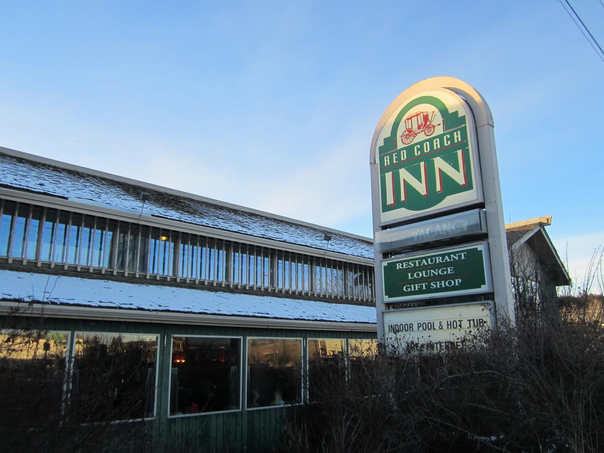 Red Coach Inn 100 Mile House 외부 사진